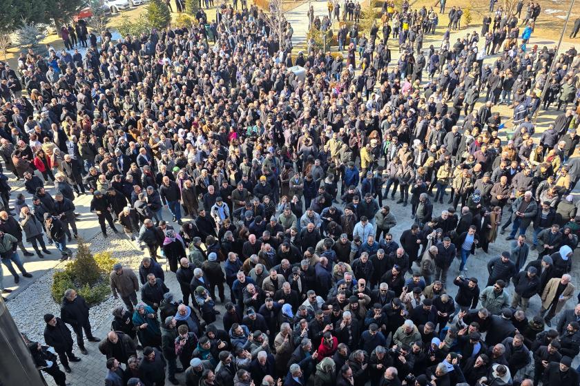 Van'da Abdullah Zeydan'a verilen hapis cezası protesto edildi