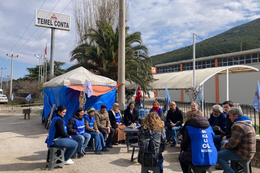 Grevdeki Temel Conta işçileri ‘Barajsız sendika, yasaksız grev, güvenceli iş’ kampanyasını tartıştı