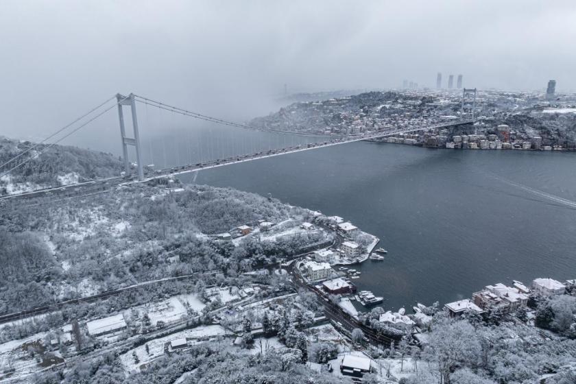 Şehir hatlarının tüm seferleri kar yağışı nedeniyle durduruldu