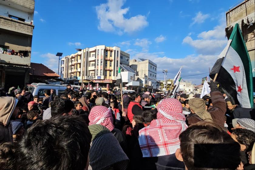 Suriyeliler, Netanyahu'nun "işgalin kalıcı olacağı" açıklamalarını protesto etti