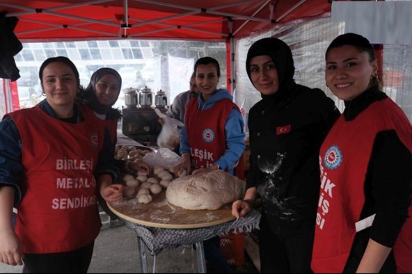 TYS’nin 8 Mart bildirisini Green Transfo’dan kadın işçiler yazdı