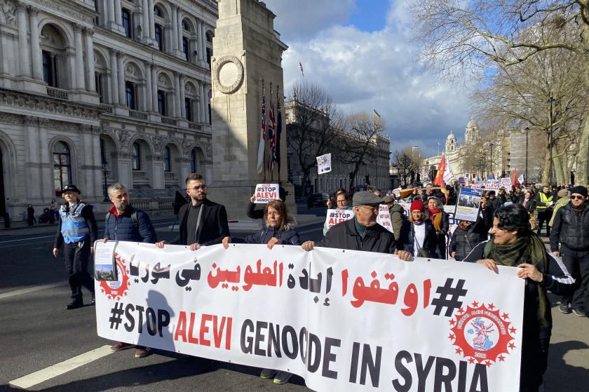 Alevileri katleden HTŞ ve işbirlikçileri Londra’da protesto edildi