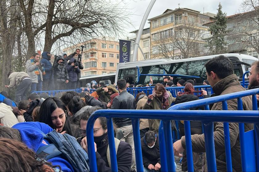 İçişleri Bakanı Yerlikaya: Protestolarda 323 kişi gözaltına alındı