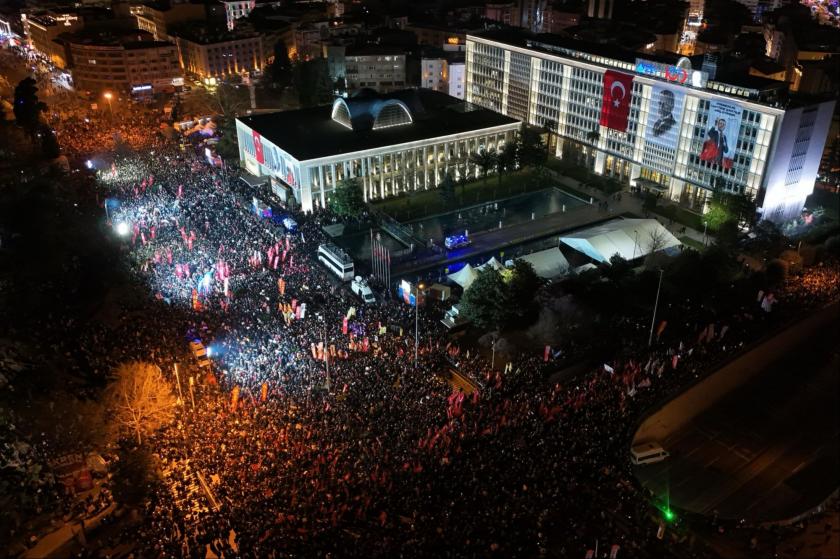 CHP'den çağrı: 20.30'da Saraçhane'deyiz