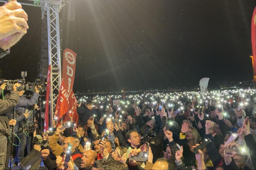 İzmir halkı sokakta: “Çözüm sandıkta değil, sokakta”