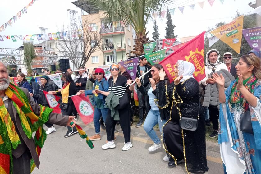 Aydın’da da Newroz ateşi yakıldı