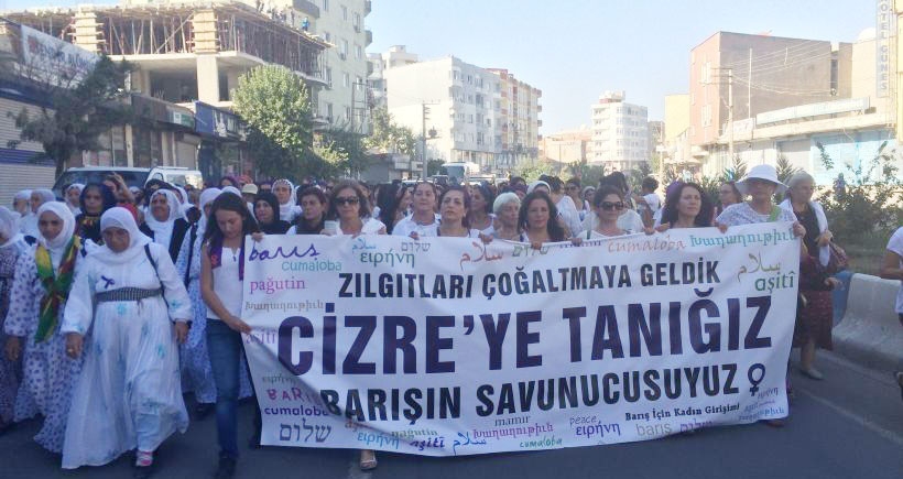 Bize düşen Cizreli kadınların barış elini tutmak