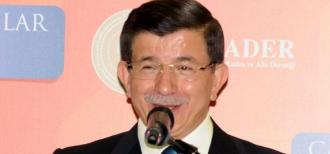 Davutoğlu: Tekrar Bahçeli'nin siyah çantasıyla uğraşmak istemiyorum