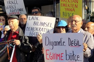 Eğitim Sen İzmir Şubeleri: Okullarda "bağış" adı altında ücret vermek istemiyoruz