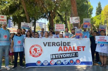 Vergide adalet eylemi: Tasarruf etmek istedikleri çocuklarımız, emeğimiz, haklarımız