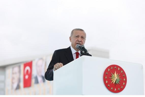 Erdoğan'a göre, yurt dışına gidenlerin daha iyi yaşam istekleri, süfli (aşağılık) hevesler