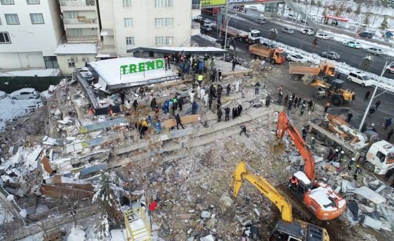 Malatya’da depremzedeler tepkili: Yardım yok!