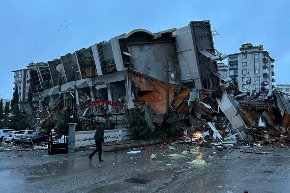 65 kişinin öldüğü Sueda Kent Sitesi dosyasında tutuklu sanık yok | "Türkiye’de adalet diye bir şey yok"