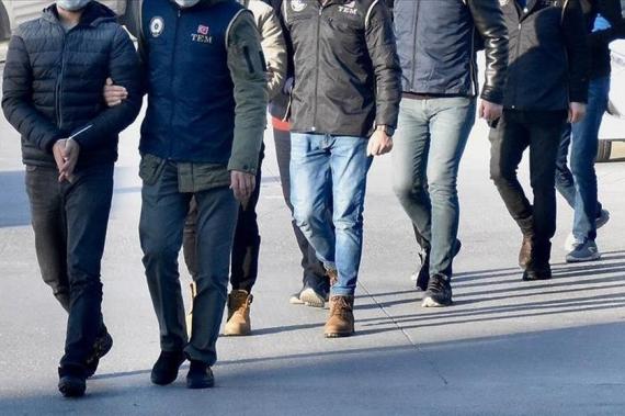 İzmir'de operasyon: DEM ve DBP'li çok sayıda isim gözaltına alındı