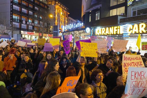 Ankara'da 8 mart yürüyüşü