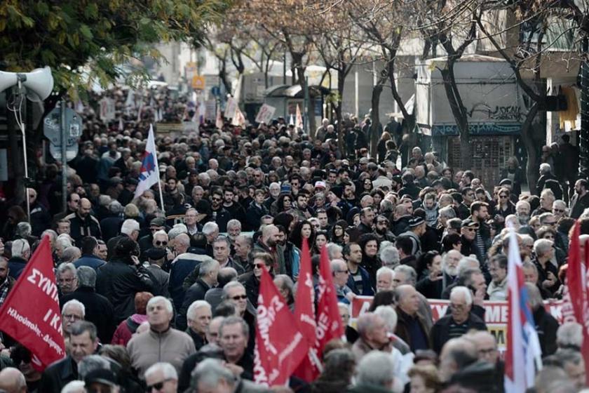 Yunanistan’da işçi ve emekçiler bugün de grevde