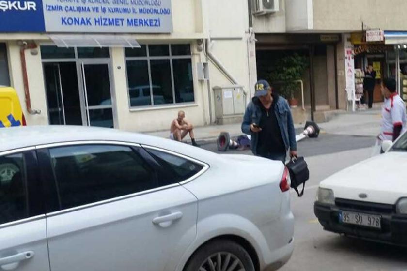 Hakkını alamayan işçiden İŞKUR önünde çıplak protesto