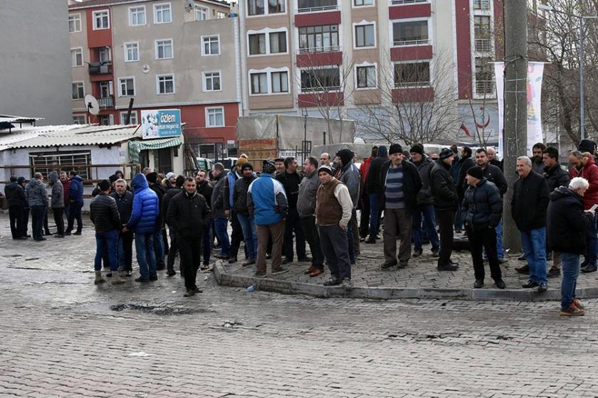 Tekirdağ'da pazar esnafı 3 saat yol kapattı