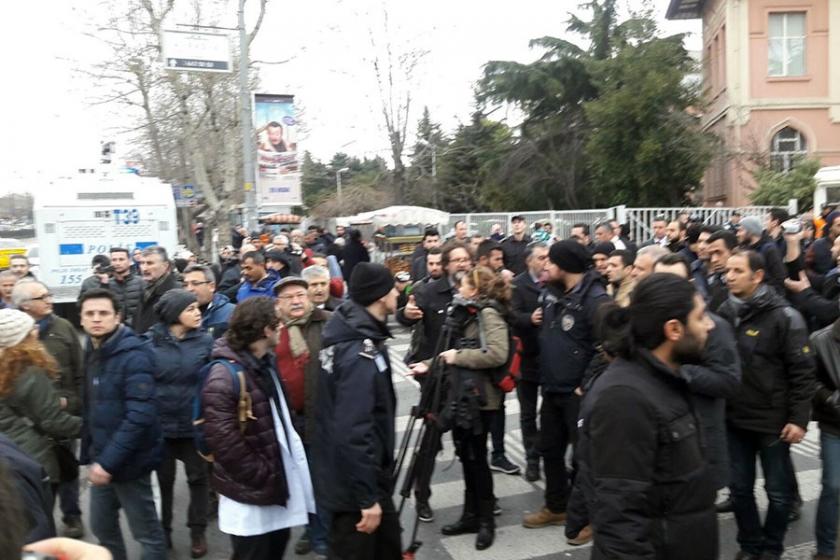 TTB'ye destek verenlere operasyon: Gözaltı ve eyleme saldırı