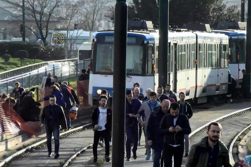 Tramvay, Topkapı'da 2 günde 2 kez raydan çıktı