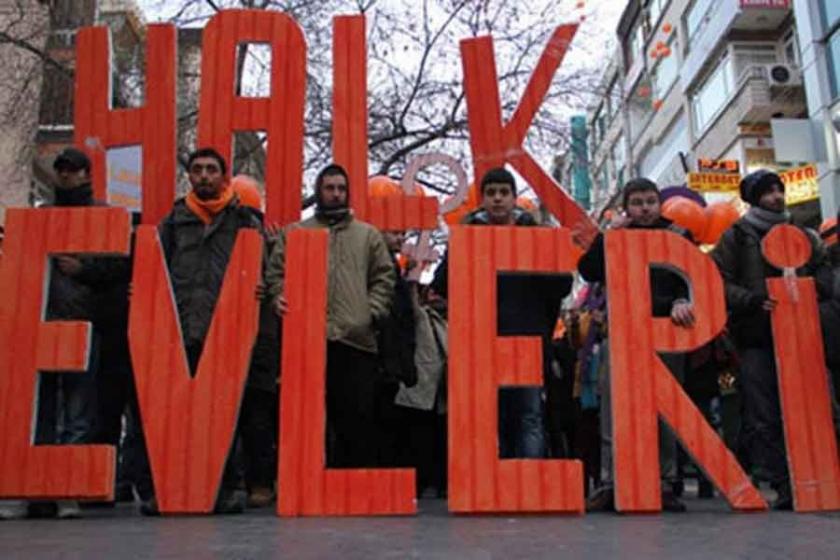 Halkevleri üyeleri ‘vergi kaçırmayın’ dedikleri için yargılandı