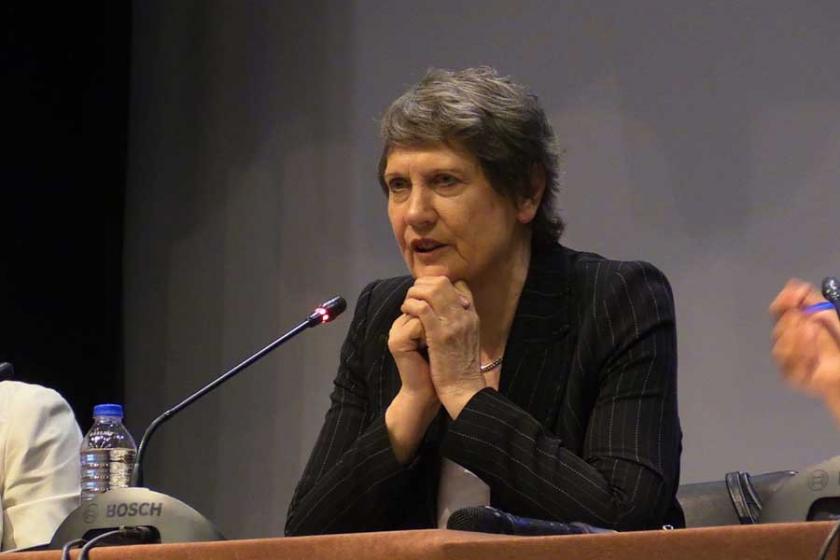 Helen Clark: İnandıklarınızı sesli savunun