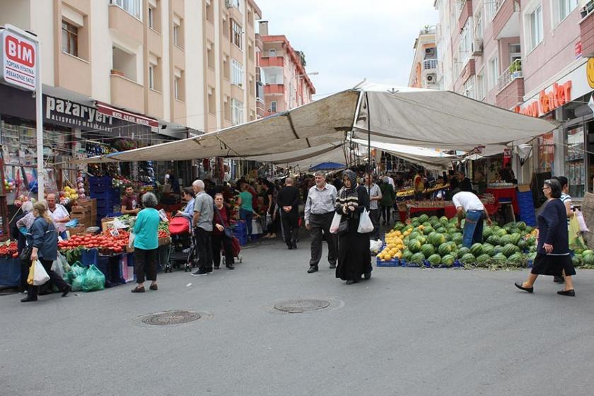 Avcılar çarşamba pazarında ekonomiyi sorduk: Pazar bile lüks oldu