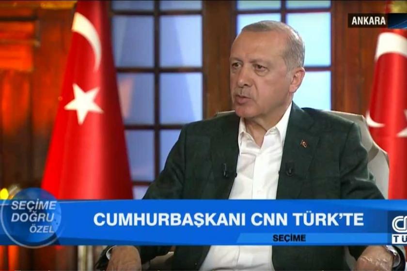 Recep Tayyip Erdoğan'a canlı yayında sufle