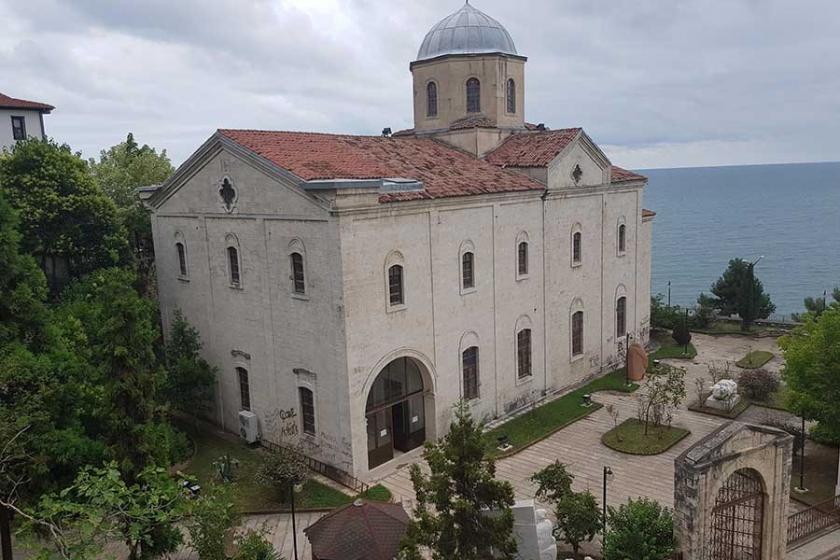 İbadethaneler dini azınlıklara bedelsiz tahsis edilecek