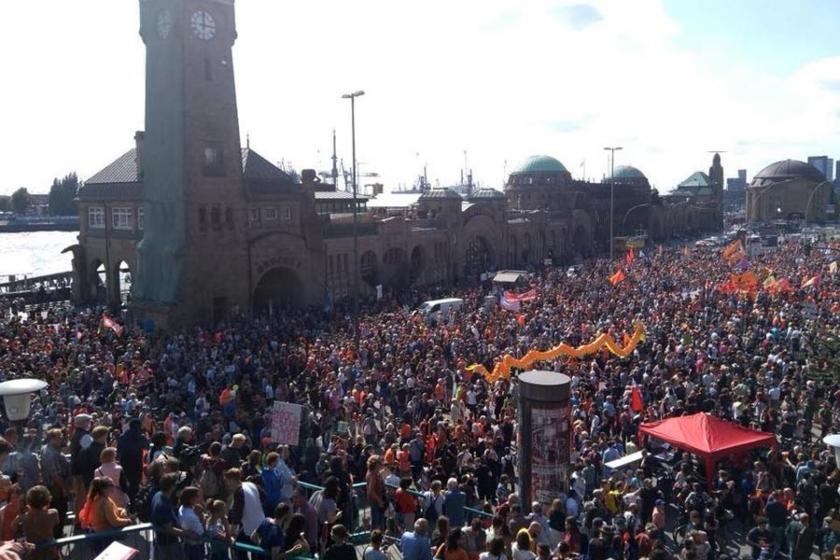 Hamburg'da 20 bin kişi Avrupa'nın mülteci politikasını protesto etti