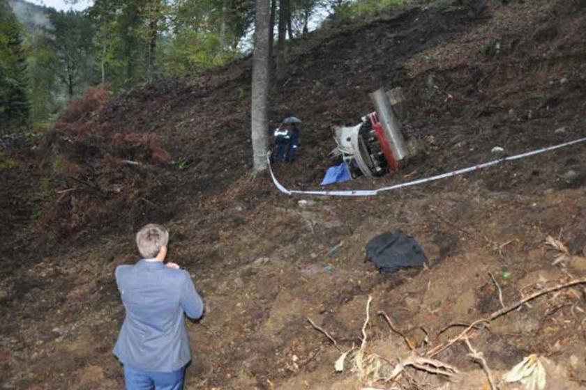 Bartın'da iş cinayeti: Devrilen iş makinesinin operatörü öldü