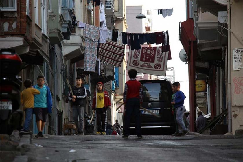 ‘Bir yumurtayı ikiye bölerek çocuklarıma yediriyorum’