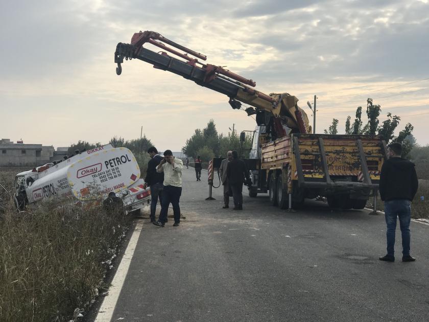 Urfa'da yakıt tankeri ile işçi minibüsü çarpıştı: 8 yaralı