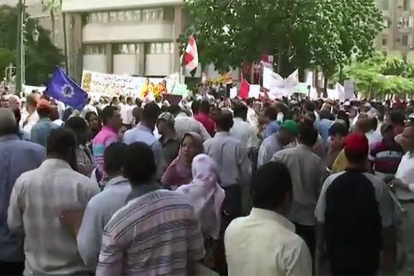 Tunus’ta öğretmenlerden maaş protestosu