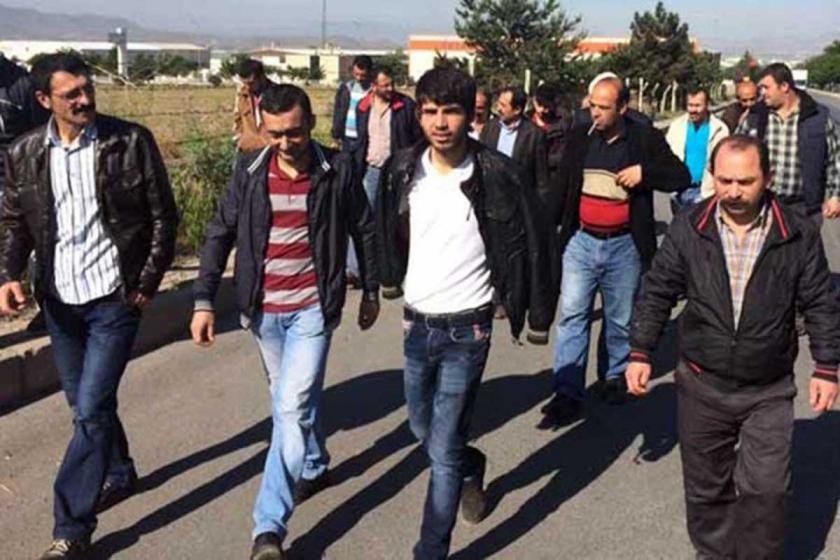 Kayseri'de döküm işçileri ücretleri için üretimi durdurdu