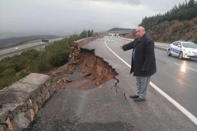 Nurdağı'nda yol çöktü