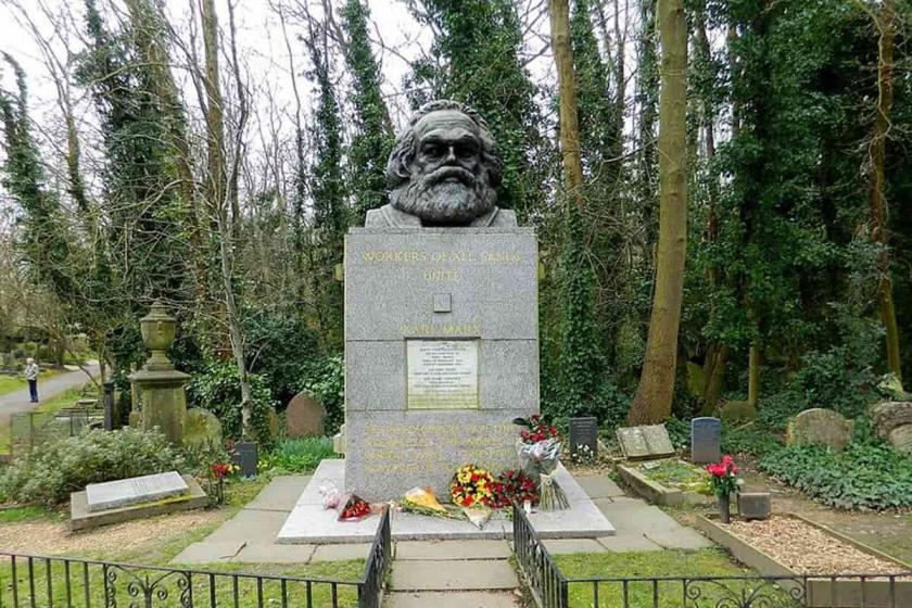 Karl Marx’ın Londra’daki mezarına saldırı