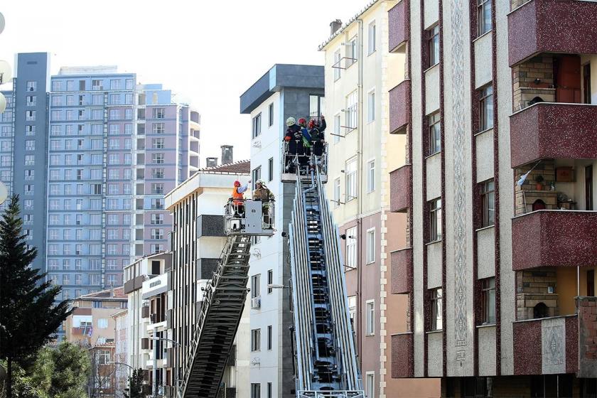 Çevre ve Şehircilik Bakanı: Riskli 8 bina yıkılacak