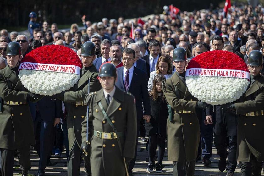 Ekrem İmamoğlu'nun Anıtkabir defterindeki imzası ve detayları