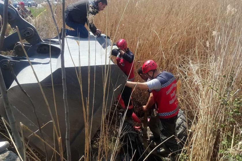 Sakarya’da Özbek tarım işçisi, traktörün altında kalarak öldü