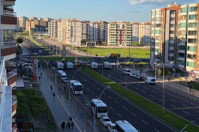 Leyla Güven'in evinin bulunduğu cadde polis ablukasına alındı