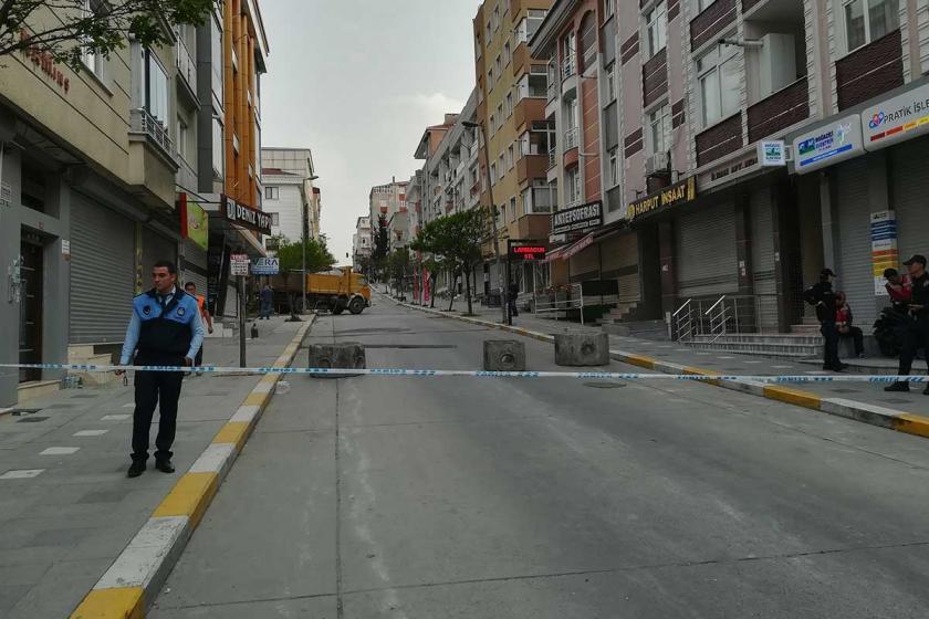 Esenyurt’ta yol çöktü, apartmanda çatlaklar oluştu