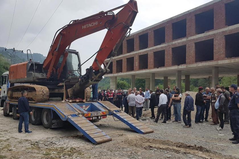 Rize'de kaçak yapıların yıkımı yine ertelendi