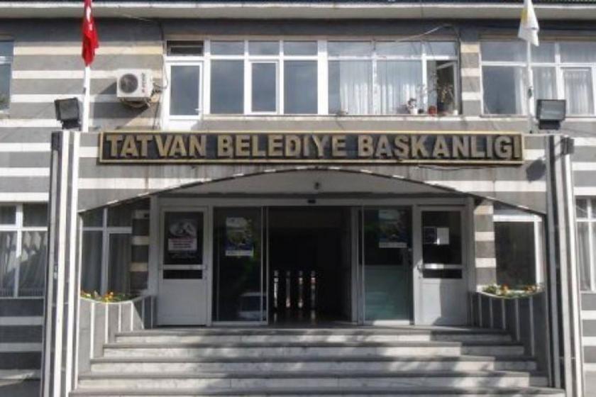 Tatvan'da HDP'li 9 belediye meclis üyesi görevden uzaklaştırıldı