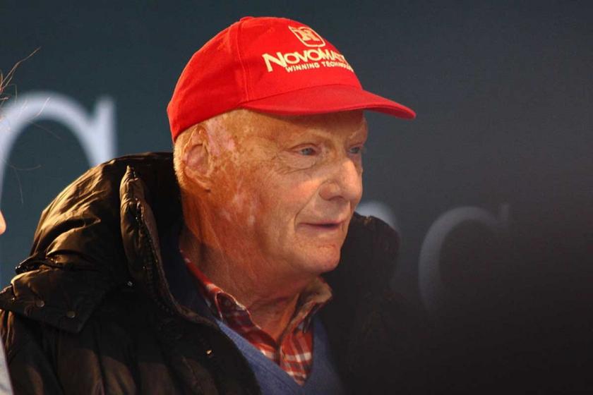 Efsane Formula 1 pilotu Niki Lauda yaşamını yitirdi