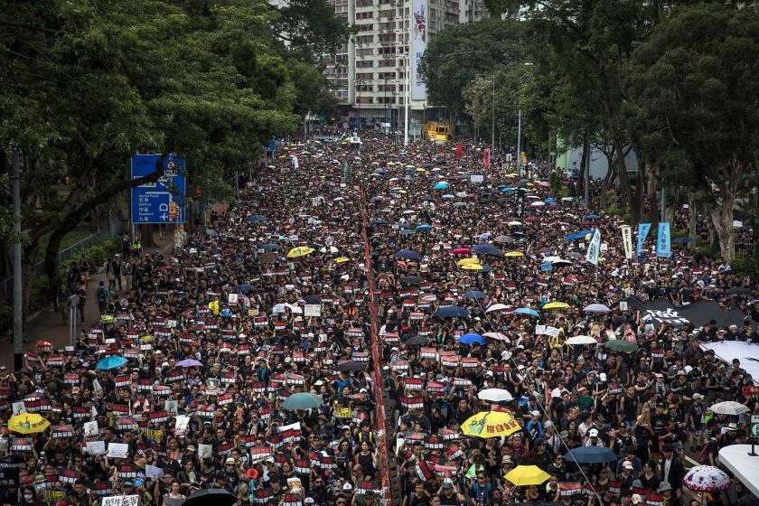 Hong Kong’da iade yasası protestoları sürüyor: Erteleme değil iptal