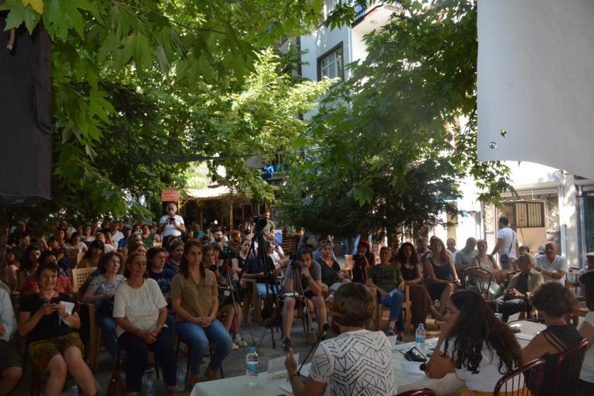 Dersim'de kadınlar panelde buluştu: Tek yolumuz yan yana durmaktan geçiyor