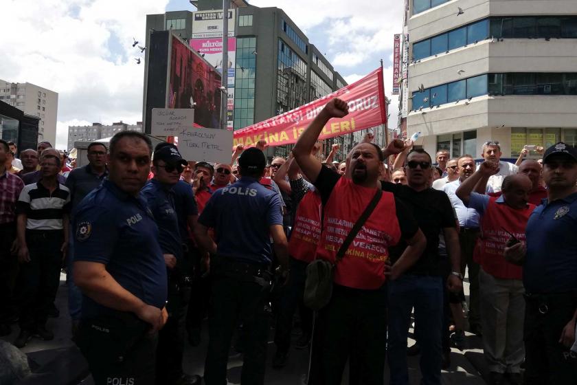 Uzel işçilerinden Türk Metal protestosu