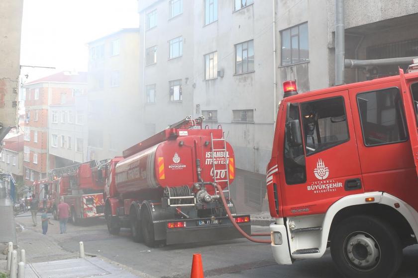 Kağıthane'de oto tamirhanesinde yangın çıktı