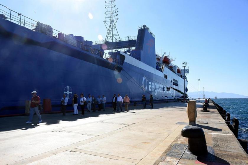 Çeşme-Atina feribot seferini yapan şirket battı, seferler sessiz sedasız bitti